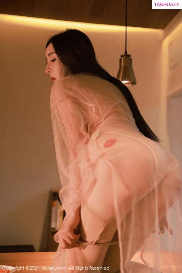 允薾  [XiuRen]高清写真图 2021.09.27 No.4002 允薾第56张图片
